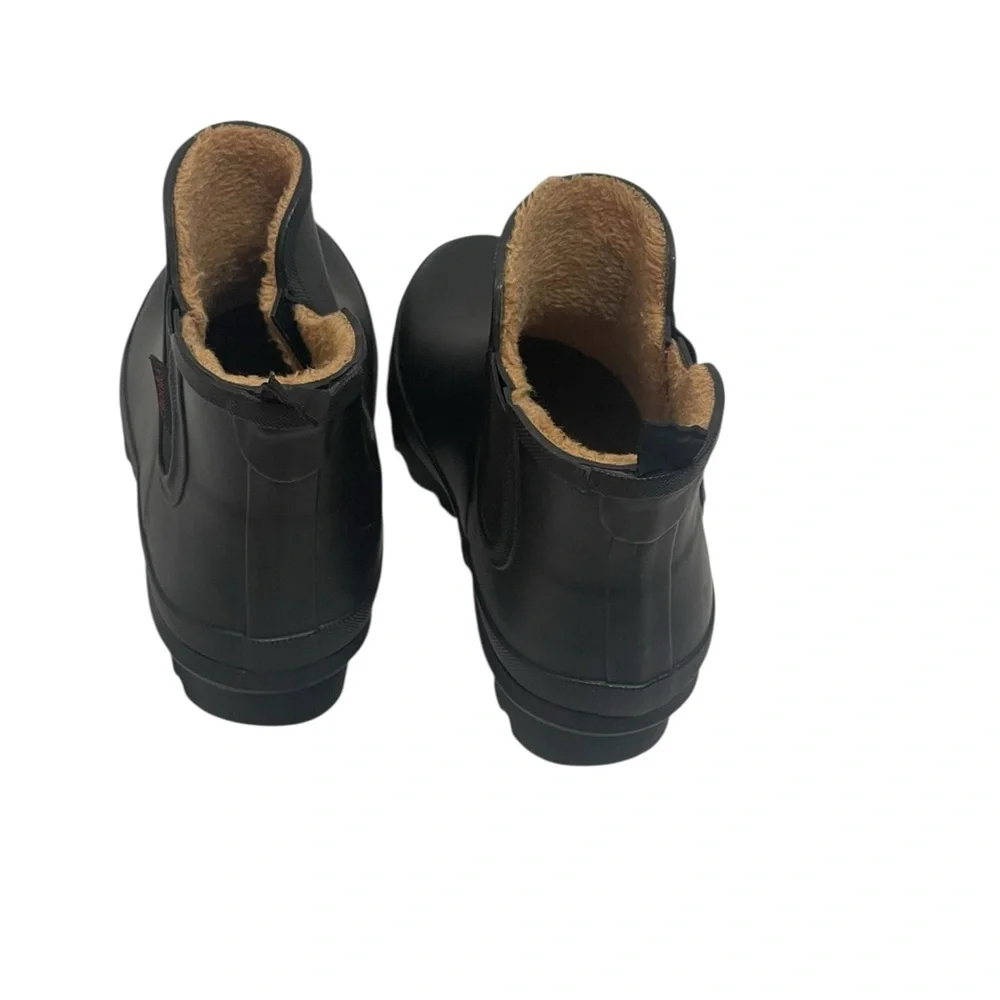 Chooka premium crafted Chelsea Waterproof, faux fur lined boots size US 9. GUC